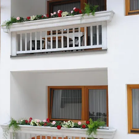 Gaestehaus Rieser Gasthuis Mayrhofen