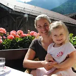 Gaestehaus Rieser 게스트하우스 메이른호픈