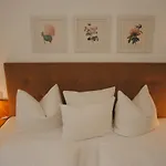 Gaestehaus Rieser 게스트하우스 메이른호픈
